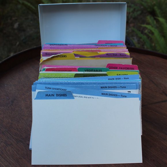 Family Circle Recipe Test floral metal Box  complete with recipes circa 1960 - Picture 11 of 14